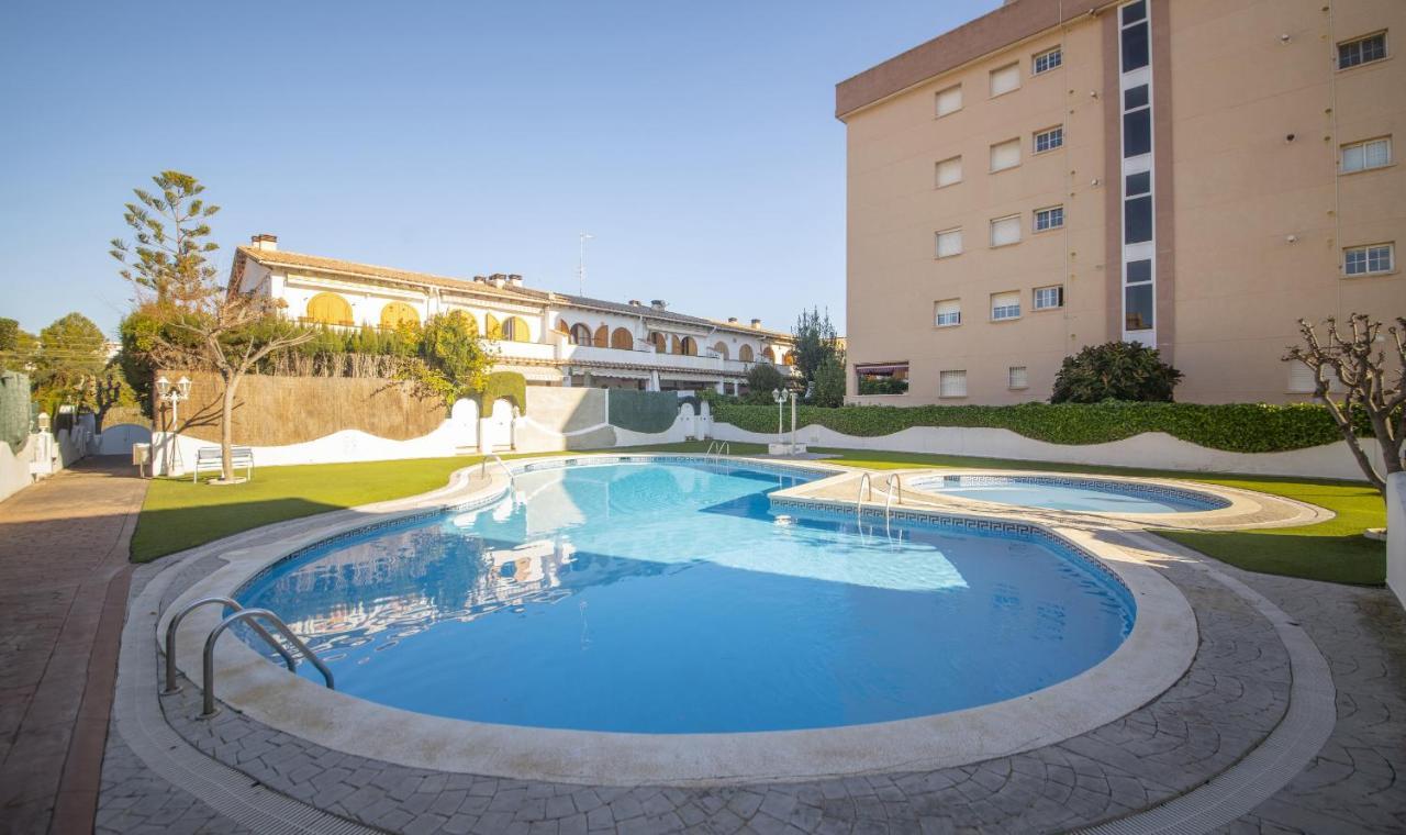R142 Manila Resort Central Calafell Esterno foto
